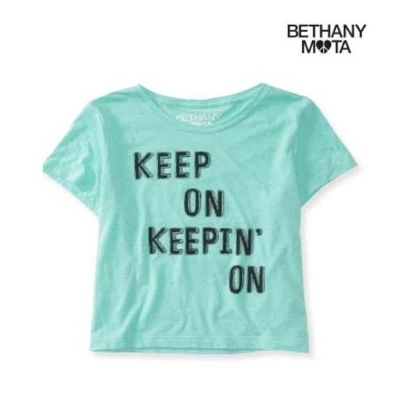 2 for 20$ 👚 KEEP ON KEEPIN ON CROP Tee - Picture 3 of 3
